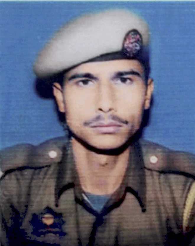 Constable Manzoor Ahmad Naik, Shaurya Chakra — J&K Police, Special Operations Group (SOG)